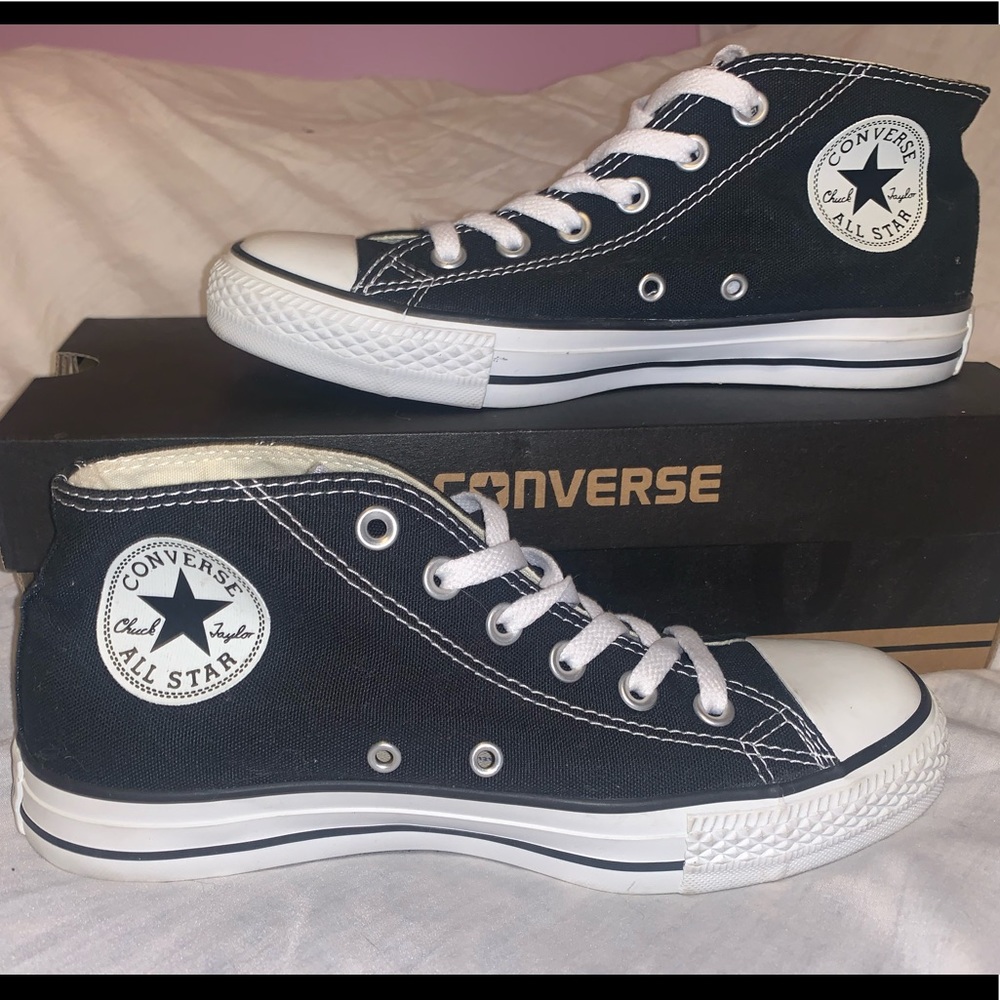 Mid top black Converse